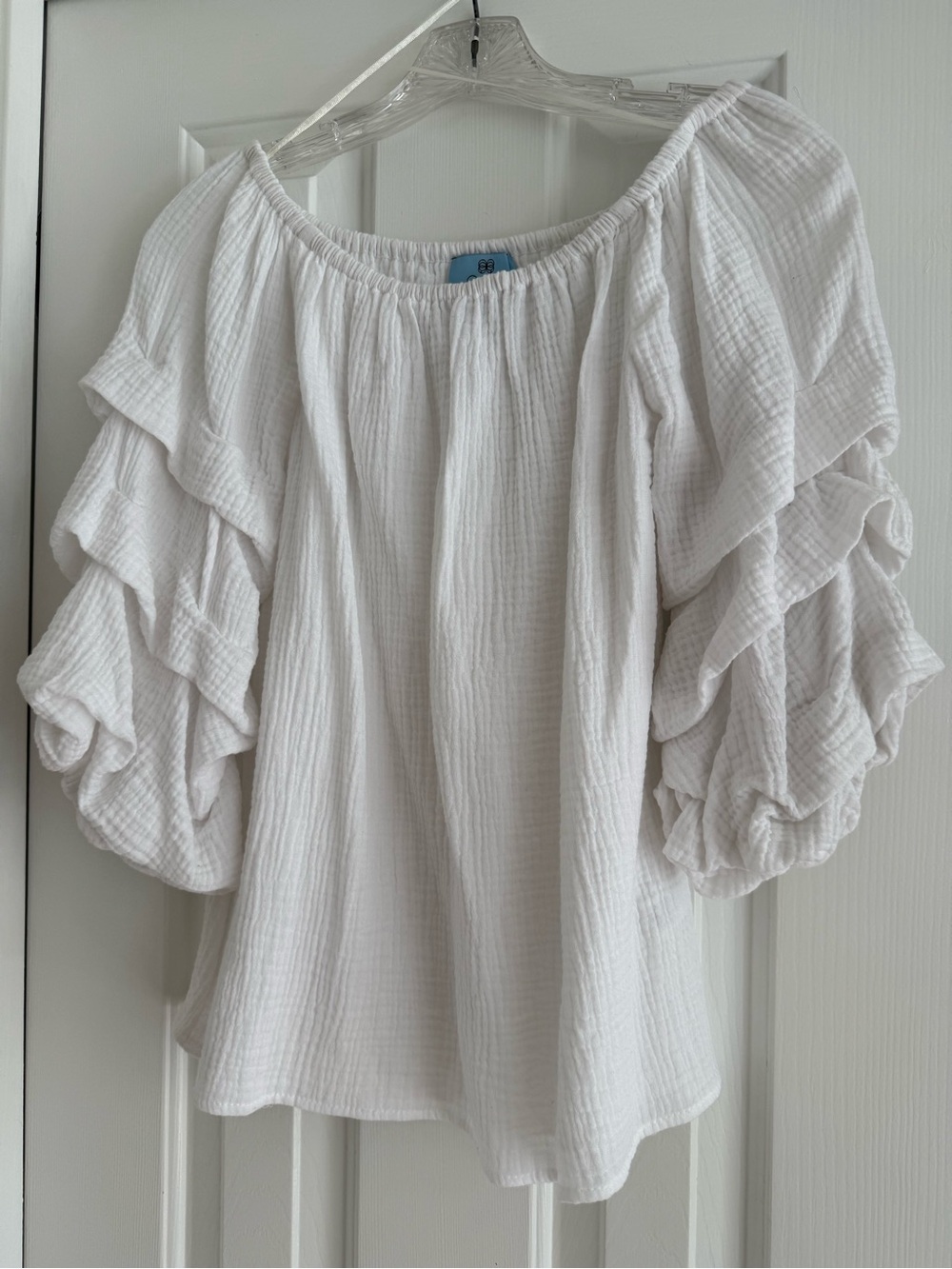 NWOT CeCe white gauze top-SIZE SMALL